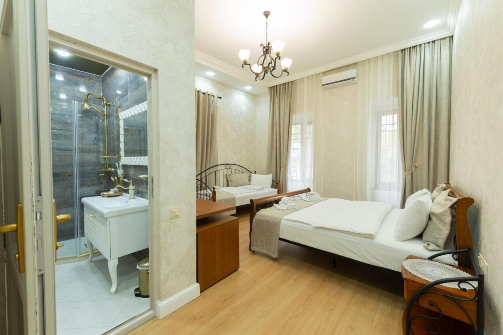 Marita Hotel Тбилиси Экстерьер фото